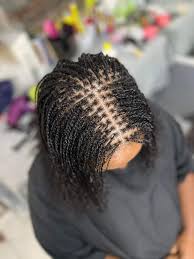 Micro Twists Élégantes